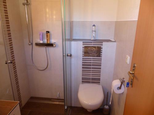 Behagliches Reetdachhaus Eibe 1 Behagliches Reetdachhaus Eibe 1