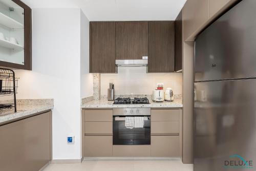 Limited Time Offer Stunning 2BR at Great Price by Deluxe Holiday Homes, Dubaj (zdjęcie 4)