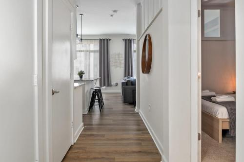 Spacious 2BD with Private Balcony and Free Parking Spacious 2BD with Private Balcony and Free Parking