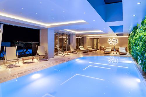 Swimming pool, Holiday Inn Thessaloniki By IHG in Thessaloniki
