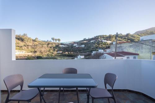 Balcon de la Mina Suites - AirCon and Terrace with views