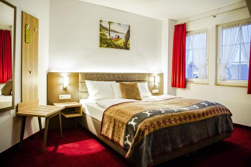 1 queen bed
