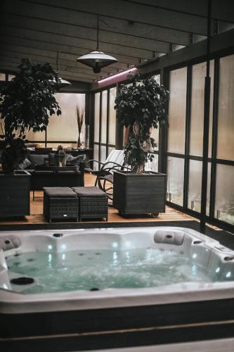 อ่างแช่น้ำร้อนกลางแจ้ง, Spa Hotel Runni Iisalmi in อีซาลมี