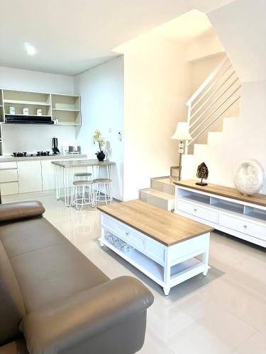 Sunny Heaven Villa