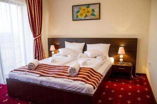 Hotel Axa Travel