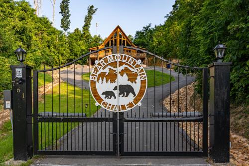 Bear Mountain Chalet in Gatlinburg, USA
