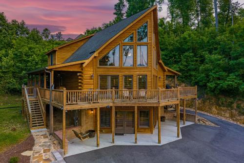 Bear Mountain Chalet in Gatlinburg, USA