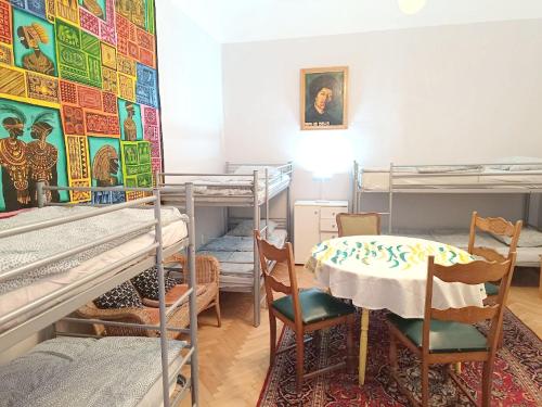 Babylon Hostel - image 12