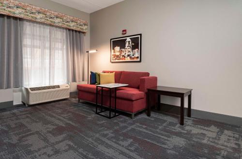 Hampton Inn & Suites - Raleigh Downtown