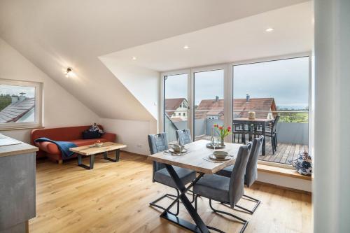 Superior One-Bedroom Apartment with Balcony
