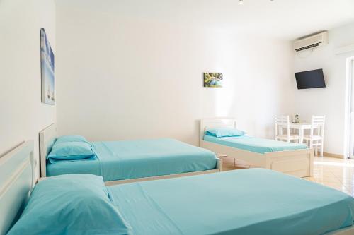Studio Apartment image 5