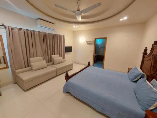 5 Bedrooms furnished separate upper portion house in DHA Phase 4 Lahore - Rent is exclusive of electricity and shall be as per actual usage - image 14