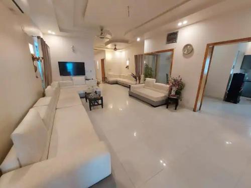 5 Bedrooms furnished separate upper portion house in DHA Phase 4 Lahore - Rent is exclusive of electricity and shall be as per actual usage - image 11