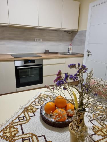 Konyha, Bulevar NS - Stan u blizini železnike stanice i Sajma (Bulevar NS - Stan u blizini zeleznike stanice i Sajma) in Banatić