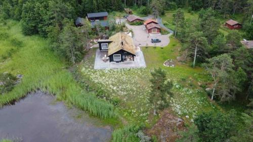 Luxushütte mit privatem Ufer