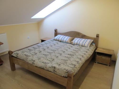 1 queen bed