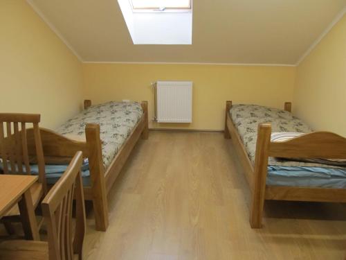 1 twin bed
