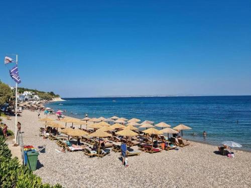 Μεζονέτα AIKATERINI N 17 (Μεζονετα AIKATERINI N 17) near Híosz-szigeti nemzeti repülőtér