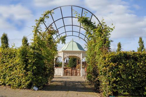 Ingliston Country Club Hotel - image 14