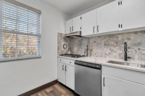 Roland park Customized Apartment in Roland Parl-Homewood-Guilford