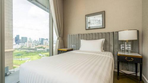 Central Siam Chitlom Superb Luxury 80sqm