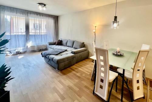 Luxury Apartment in Prague and FREE Parking