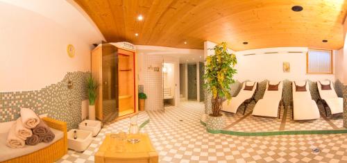 Hotel Christoph - image 6