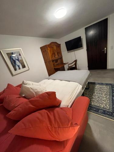 sala de TV, Centrales Hideaway mit Aussicht in Marburg