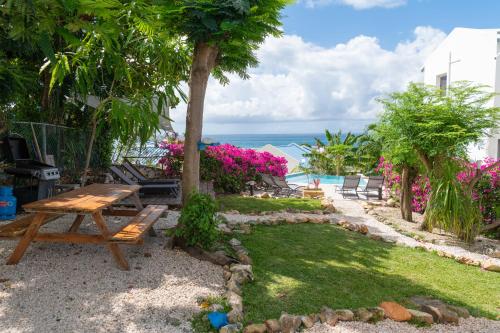Blue Sail Apartments in Cole Bay