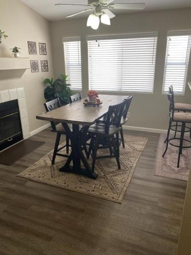 New beautifully remodeled home in Las Vegas near Red Rock Canyon National Conservation Area