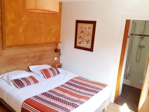Logis Hôtel Les Peupliers – Baratier, VT
