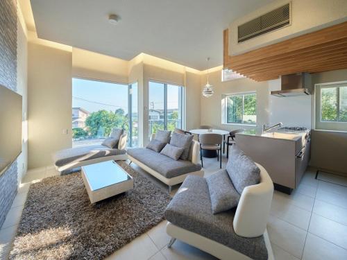 4 twin beds
