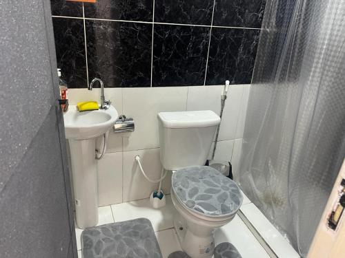 Suite 1, Casa Amarela, Segundo Andar, Nova Iguaçu (Foto 5)