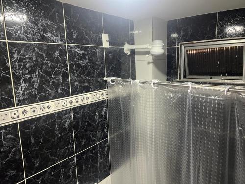 Suite 1, Casa Amarela, Segundo Andar, Nova Iguaçu (Foto 6)