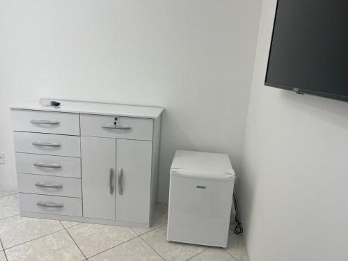 Suite 1, Casa Amarela, Segundo Andar, Nova Iguaçu (Foto 7)