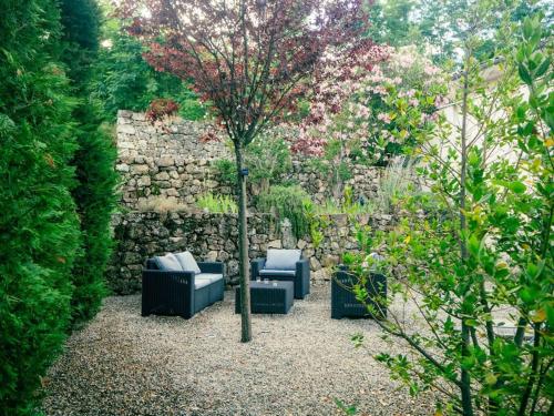 gite location climatisé avec Piscine en Ardèche