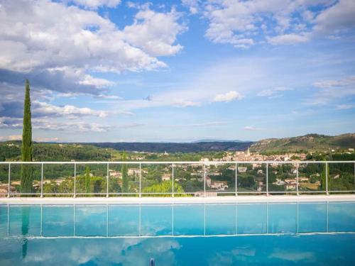 gite location climatisé avec Piscine en Ardèche