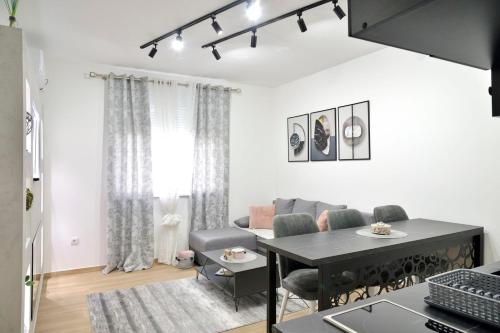 lux two, Nova Pazova (photo 6)