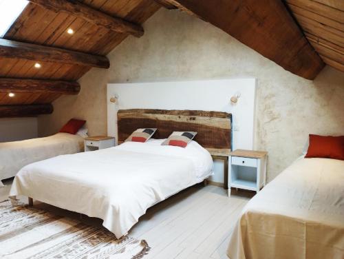 Domaine de Servieres - Gîte Duplex (Domaine de Servieres - Gite Duplex) in Le Caylar