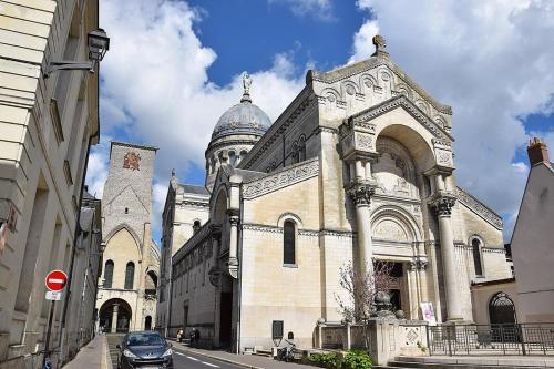 Bara 3 / Proche Gare De Tours