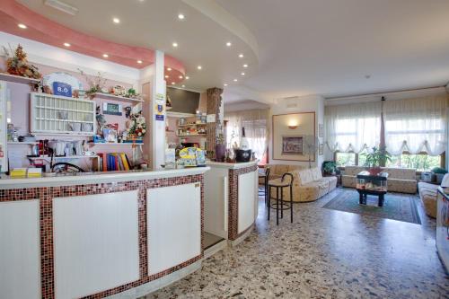 Hotel Esedra b&b con brunch fino a mezzogiorno in Milano Marittima