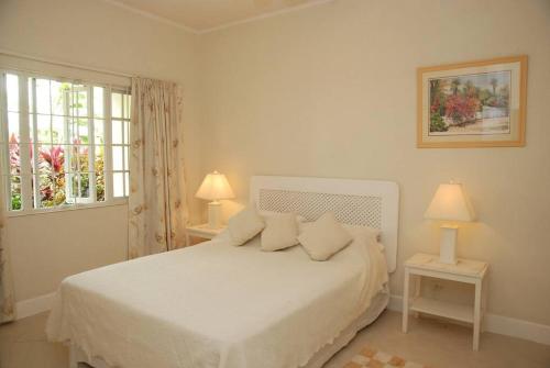 26 Margate Gardens in Marine Gardens