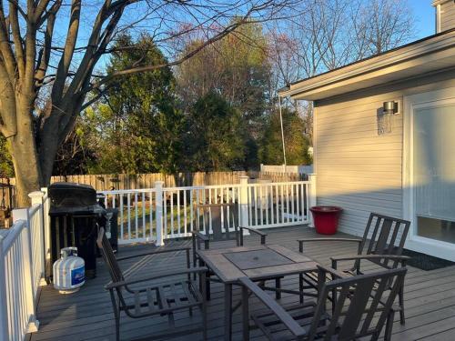 Létesítmények, A home away from home in East Windsor