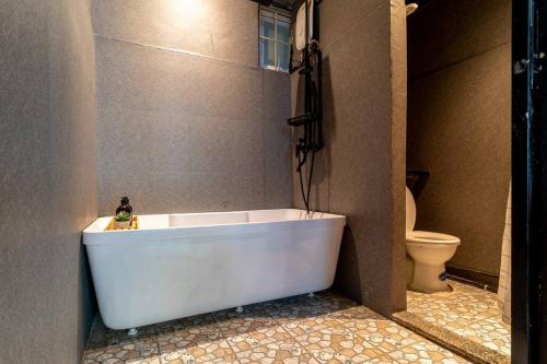 4군의 프라이빗 하우스 (100m², 침실 1개, 프라이빗 욕실 1개)