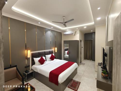 Hotel Nutan Clarks, Sitamarhi