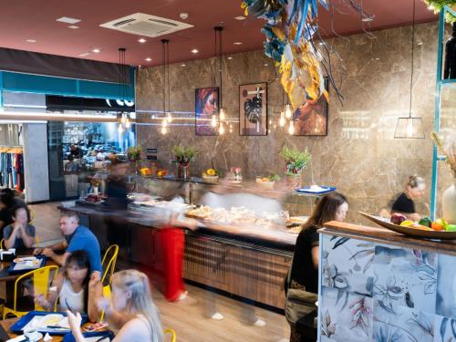 Hotel Mega Polo in บราส์