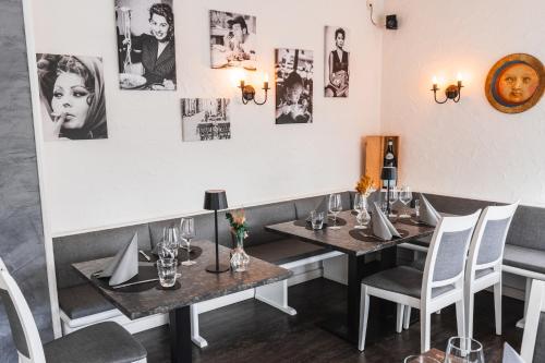 Hotel Apartments Restaurant CALA LUNA in Marburg