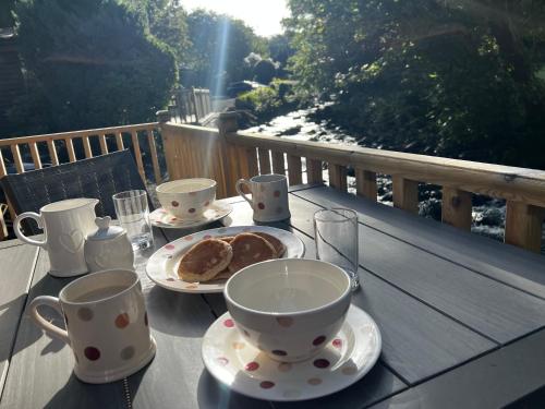 Old Mill Retreat, by River/Sea/Country Nr Barmouth Dogs