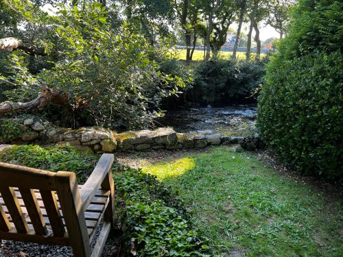 Old Mill Retreat, by River/Sea/Country Nr Barmouth Dogs