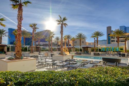 Mgm Signature-07-607 Accessible Strip View Balcony - Las Vegas, NV